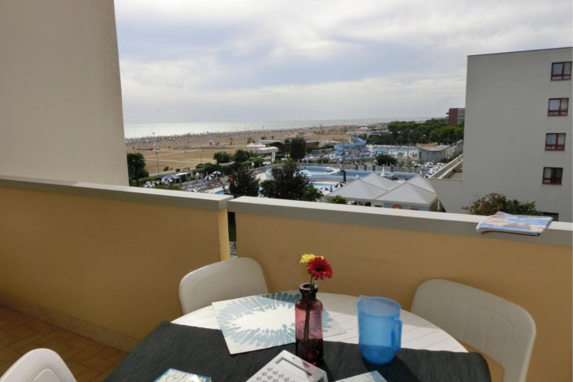 Enjoy Sun, Sand, And Shopping In Our Apartment